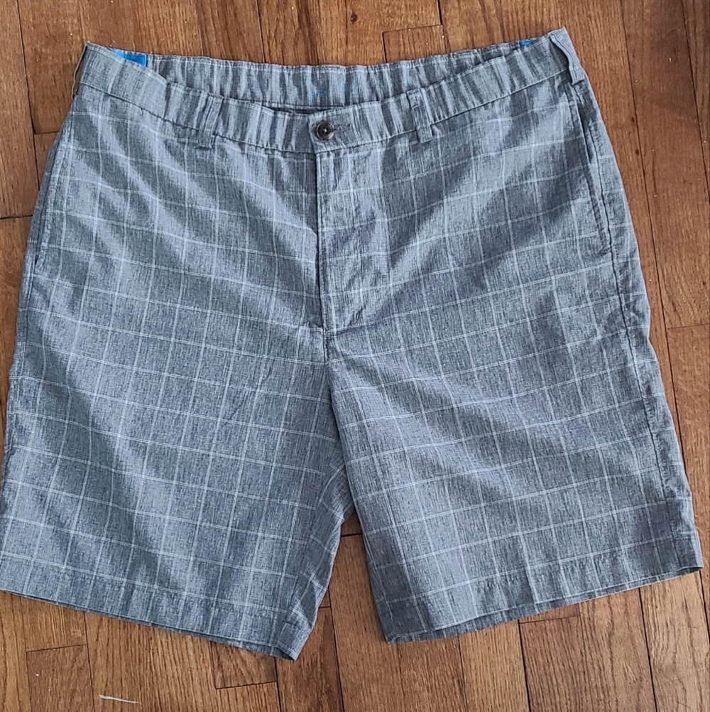 Haggar Simple Plaid‎ Shorts Gray/White Mens